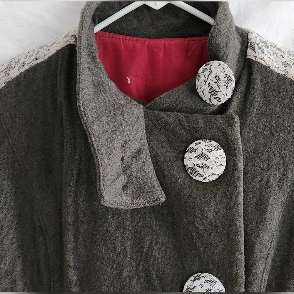 Nice Wool olive green jacket with lace inserts - Picture 3 of 7